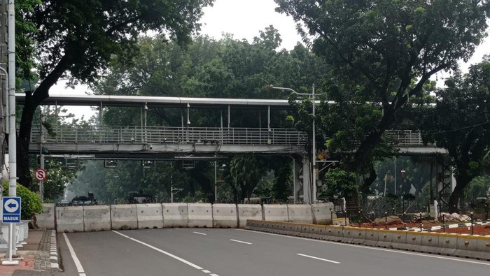 Ada Sidang Sengketa Pilpres di MK, Jalan Medan Merdeka Barat Ditutup (Taufiq-detikcom)