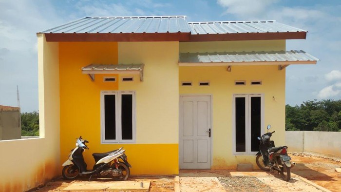 Tampilan depan rumah di Amanda Grand City