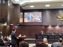 Ketua MK Ingatkan soal Waktu saat Anies Bicara Demokrasi di Pundak Hakim