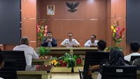 Masifnya informasi yang beredar menjadi sumber untuk meningkatkan pengetahuan dan menambah keterampilan bagi yang membutuhkan. Guna mendukung peningkatan kualitas pendidikan serta kesetaraan akses informasi, Peruri menyerahkan bantuan perangkat komputer kepada 10 (sepuluh) Sekolah Dasar Negeri di Karawang.