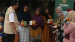 Berbagi Paket Buka dan Cek Kesehatan Gratis di Komunitas Pemulung Tangsel