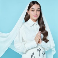 Kalau masalah iman itu kan urusan aku dengan Tuhan ya, jadi aku hanya menjalani apa yang aku jalani, jelasnya, seperti dikutip dari detikhot. Foto: Instagram/@celine_evangelista