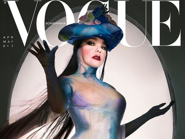 Foto Penampilan Bjork Pakai Dress Vulgar di Pemotretan Vogue