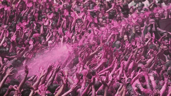 Tumpah Ruah Jutaan Warga India di Festival Holi