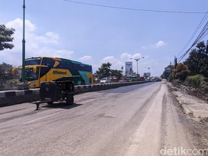 Ada Perbaikan Jalan Imbas Banjir, Pantura Karanganyar Demak Contraflow