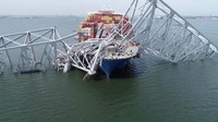 Kapal kargo Dali menabrak Jembatan Key Bridge di Baltimore, Maryland, Amerika Serikat, pada Selasa (26/3) pagi waktu setempat.