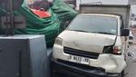 Penampakan Horor Mobil Remuk-Terguling di Kecelakaan Beruntun Tol Halim