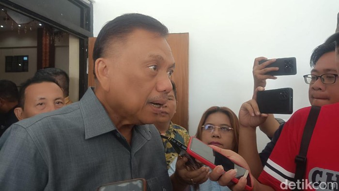 Ketua DPD PDIP Sulawesi Utara Olly Dondokambey.