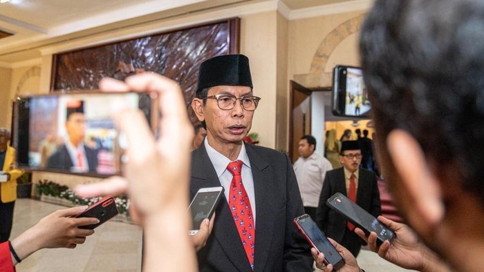 Ketua DPRD Surabaya Adi Sutarwijono