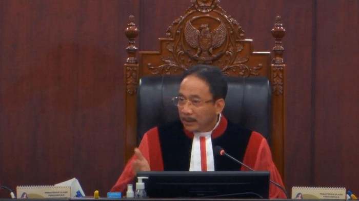 Kritik Tajam Ketua MK: "Ketua KPU Tertidur Saat Sidang Krusial Sengketa Pilpres"