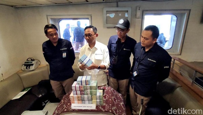 Layanan penukaran uang Bank Indonesia di kapal penyeberangan Bakauheni-Merak