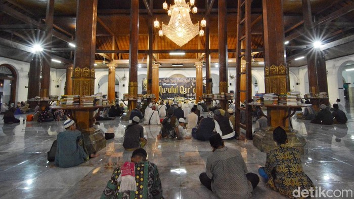 Masjid Agung Sunan Ampel