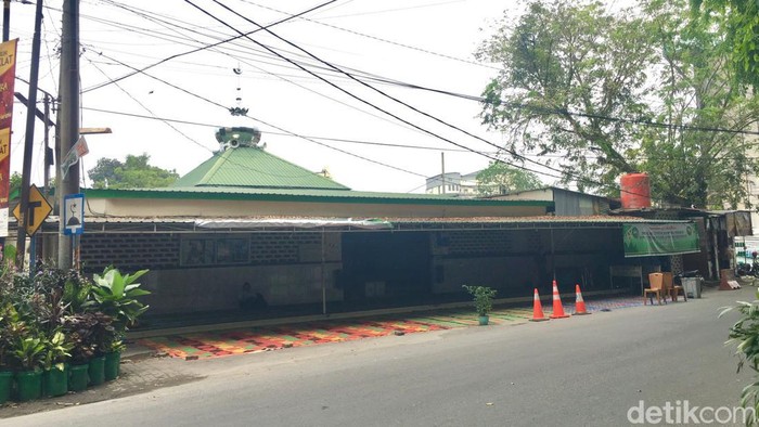 Masjid Jamik Kebun Bunga di Jalan Taruma Medan. (Siti Alya Zikriena Poetri/detikSumut)