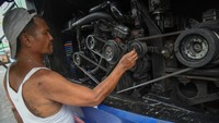 Perawatan dan pemeriksaan kondisi bus dilakukan secara rutin, apalagi menjelang arus mudik.