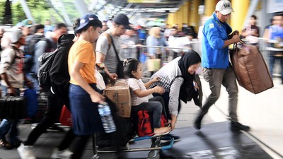 Mereka yang Curi Start Mudik di Pelabuhan Tanjung Priok