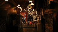 Selain itu, Istanbul juga menjadi satu-satunya kota yang terletak di dua benua, yaitu Asia dan Eropa. (AP Photo/Emrah Gurel)