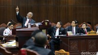 Bambang Widjojanto (BW) menjadi salah satu pengacara Anies Baswedan-Muhaimin Iskandar dalam sidang sengketa hasil Pemilu 2024 di Mahkamah Konstitusi (MK).