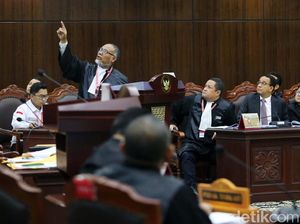 Momen BW Walk Out Persidangan Saat Eddy Hiariej Akan Beri Keterangan