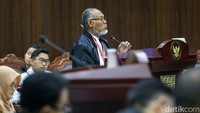 Dalam sidang tersebut, BW membandingkan suara Prabowo Subianto pada Pilpres 2014, 2019 dan 2024.