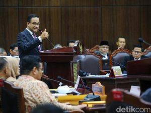 Kala Ketua MK Ingatkan Anies soal Waktu