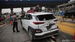 Penampakan 7 Mobil Terlibat Kecelakaan Beruntun di GT Halim Utama