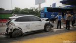 Penampakan 7 Mobil Terlibat Kecelakaan Beruntun di GT Halim Utama