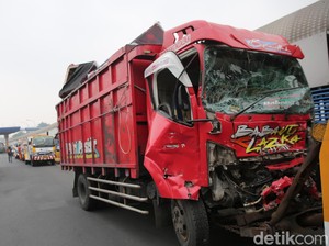 Sopir Truk Sebut Siap Beli Semua Mobil, Ini 8 Kendaraan Korban Kecelakaan di Tol Halim