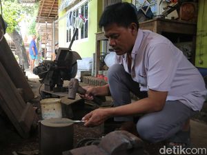 Menengok Desa Pandai Besi di Jekulo Kudus, Eksis Rambah Pasar Online