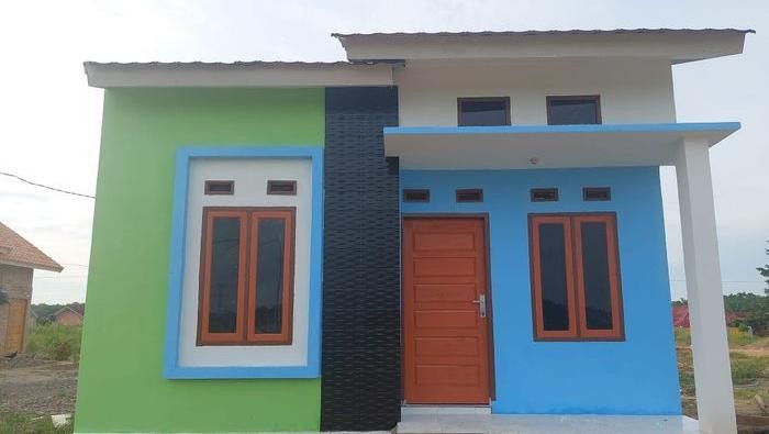 Tampilan depan rumah di Pesona Indah