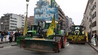 Petani Belgia memenuhi distrik Uni Eropa dengan sekitar 250 traktor pada hari Selasa (26/3) menjelang pertemuan para menteri pertanian Uni Eropa dengan harapan dapat meredakan kemarahan yang dipicu di beberapa negara Uni Eropa mengenai standar lingkungan hidup yang dianggap terlalu ketat, serta impor asing.