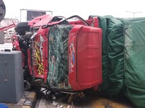Sopir Truk Pelat BG Picu Laka Beruntun Sebut Siap Beli Semua Mobil Korban