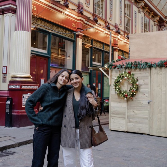 Banyak yang terkejut setelah mengetahui alasan putus mereka. Dalam pernyataan yang diunggah di Instagram, Sufi Malik yang berdarah Pakistan mengakui bahwa dia melakukan kesalahan tak termaafkan. Sufi mengaku bahwa dia berselingkuh. Foto: Instagram @sufi.sun