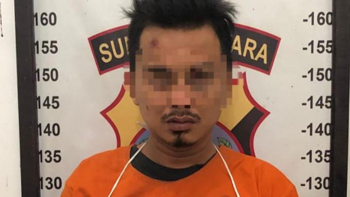 Tampang pelaku saat diamankan di Polsek Padang Hilir. (Foto: Dok. Polres Tebing Tinggi).