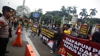 Aksi ini berlangsung tak begitu jauh dari pendemo tolak pemilu curang di Patung Kuda, hanya terpisah sekitar 50 meter dan dipisahkan oleh barikade aparat kepolisian. Orator aksi Mahmud, berpesan agar semua pihak tidak provokasi masyarakat dengan isu pemilu curang yang mendeskreditkan penyelenggara Pemilu dan menyikapi hasil Pilpres 2024 secara bijaksana, negarawan dan legowo.