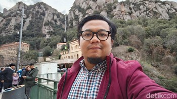 Kamera depan Xiaomi 14. Foto: Agus Tri Haryanto/detikINET