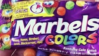 Permen warna-warni Marbles jadi jajanan favorit di 90an, meski sekarang mulai susah untuk dicari. Foto: Site/Pool