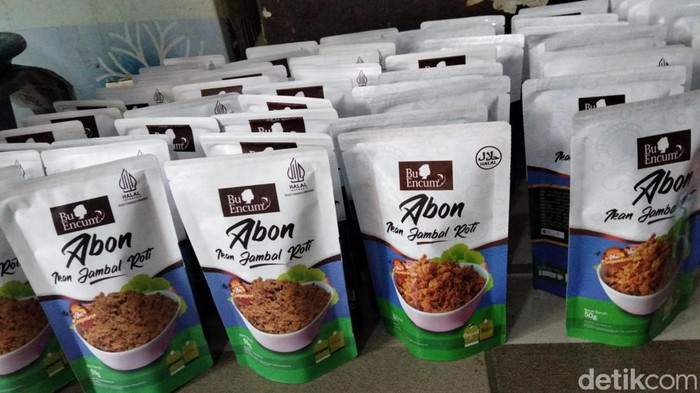 Abon ikan jambal roti Ibu Encum di Pangandaran