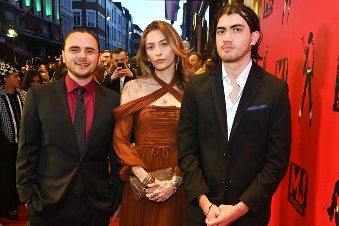 LONDON, ENGLAND - MARCH 27: (L to R) Prince Jackson, Paris Jackson and Bigi Jackson aka Blanket Jackson attend the press night performance of 