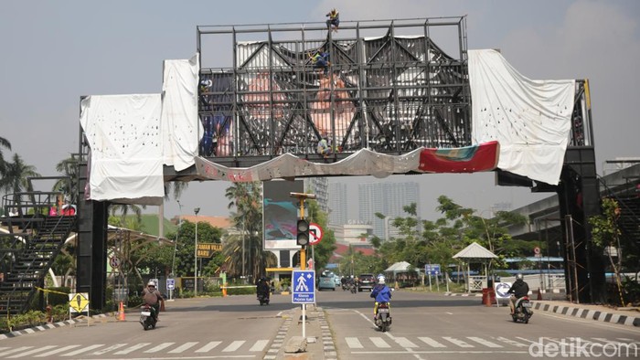 Begini Progres Pembangunan JPO Bekasi Barat Sebuah JPO tengah dibangun di depan Metropolitan Mall, Bekasi Barat, Kota Bekasi, Jawa Barat. Begini progresnya.