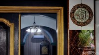 Arsitektur masjid percampuran gaya arsitektur Jawa, Cina, Belanda dan Arab.