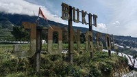 Di Negeri Sayur Sukomakmur ada begitu banyak pilihan spot pemberhentian. Mulai dari Bukit Jonggol, Top View, Nastangin Kebun, Sitegong Nampan, Puntuk Semelek, hingga Warung Bambu Hitam. (Arawinda Dea Alisia/detikcom)