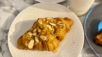 Belum lama ini, paduan croissant dan cookie juga tengah menjadi tren. Dikenal dengan sebutan crookie yang ditawarkan Bakerzin. Foto: detikcom/Riska Fitria