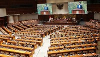 DPR RI mengesahkan revisi Undang-Undang (RUU) tentang Desa menjadi Undang-Undang (UU).   