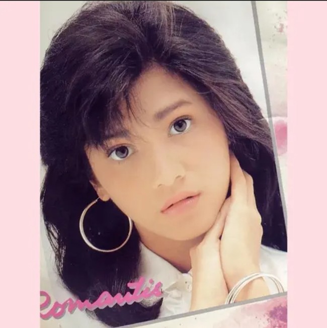 Tamara Blezynski kini sudah jarang tampil di layar kaca. Namun, dulu ia adalah salah satu model dan artis top Indonesia lewat banyak judul sinetron dibintanginya dengan kecantikan yang memikat. Foto: Instagram