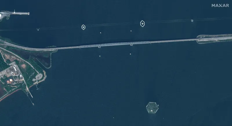 Foto satelit runtuhnya jembatan Baltimore