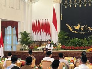 Wapres Maruf-Gus Miftah Isi Ceramah Bukber Jokowi dan Kabinet di Istana