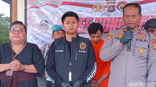 I Putu Hargadi (33) dihadirkan saat konferensi pers di Polsek Kuta Selatan, Kamis (28/3/2024). (Aryo Mahendro/detikBali)
