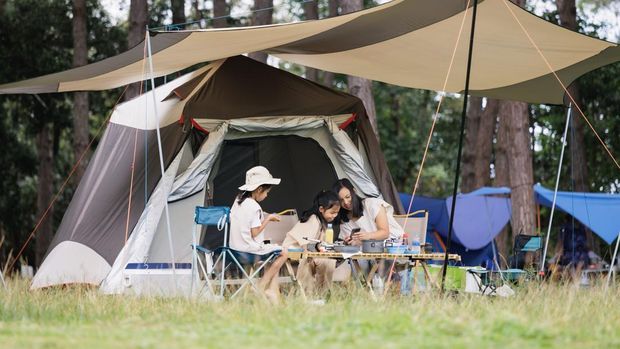 Ilustrasi Camping Ilustrasi Camping