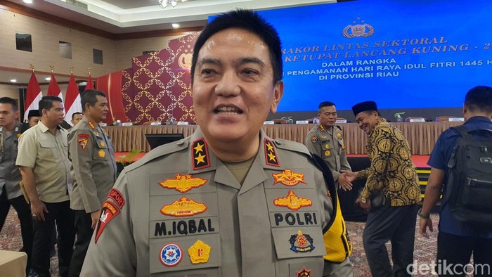 Kapolda Riau, Irjen Mohammad Iqbal usai Rakor. (Raja Adil Siregar/detikSumut)
