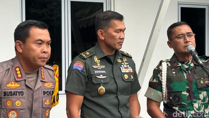 Oknum TNI Hajar 4 Pria Depan Polres karena Duga Terlibat Keroyok Prada Lukman